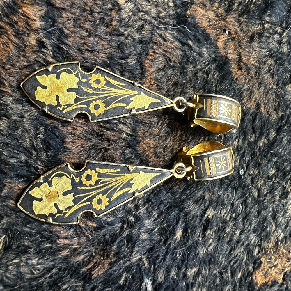 3 piece Damascene set. Clip on earrings Bracelets clasp is tight on both. as is - Picture 5 of 9